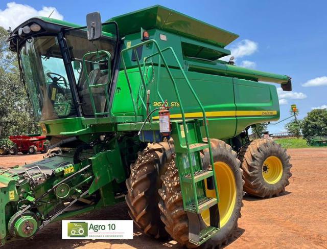 Colheitadeira 9670 STS