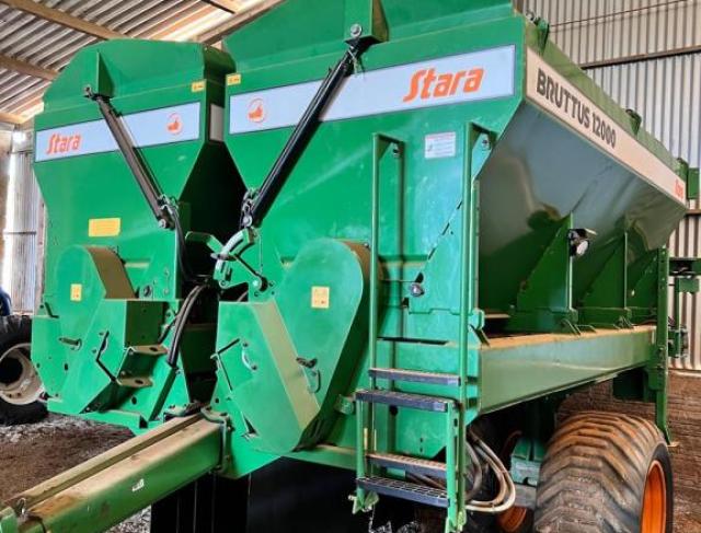 •Distribuidor de Corretivos por Gravidade Bruttus 12000