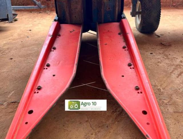 Colhedora de Forragem MC 90 S